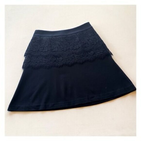 LA MIEL Black A-Line Skirt with Lace Detail - Picture 1 of 4